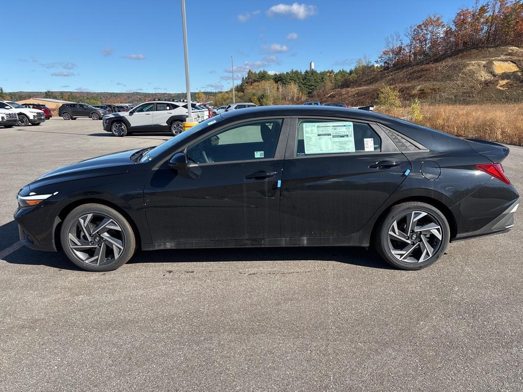 2025 Hyundai Elantra Hybrid SEL Sport photo 2