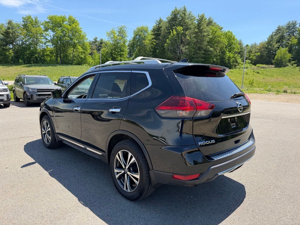 Used 2018 Nissan Rogue SL with VIN 5N1AT2MV8JC831013 for sale in Bow, NH