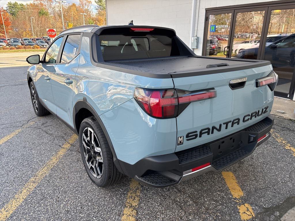 2025 Hyundai Santa Cruz Limited photo 2