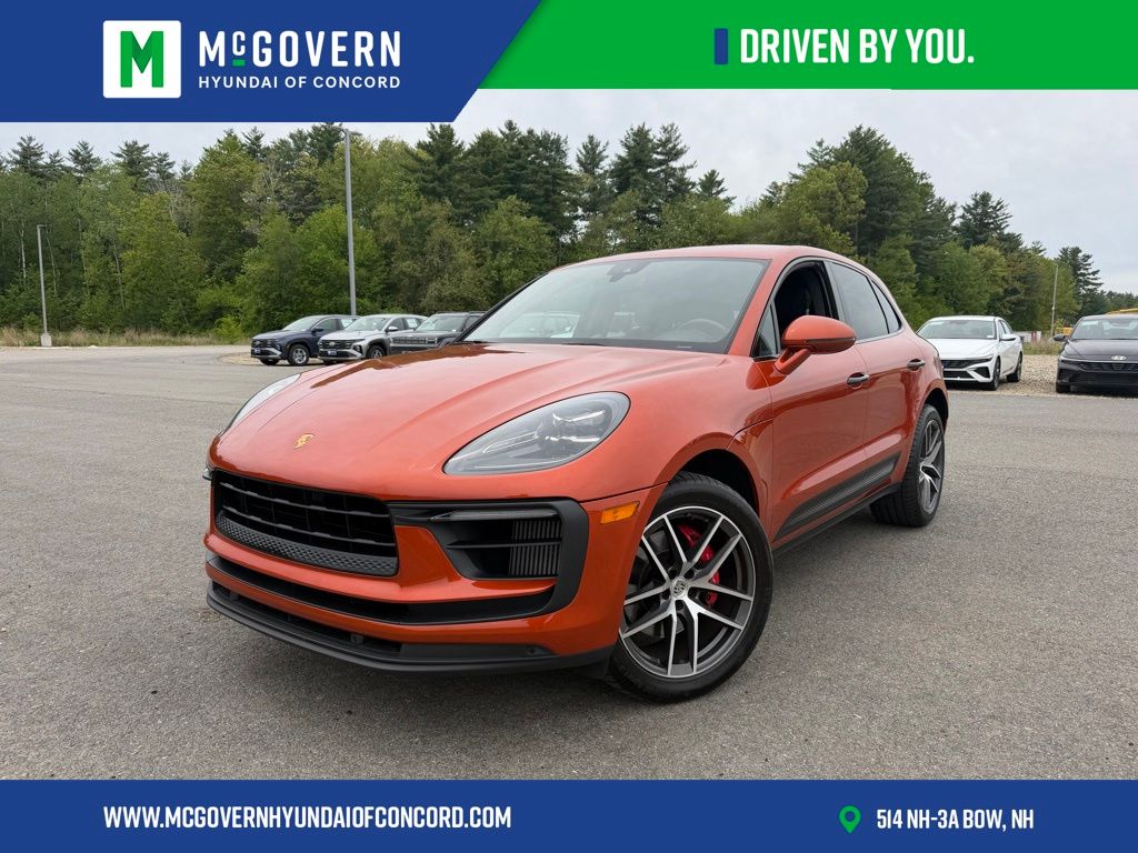 2022 Porsche Macan S's photo