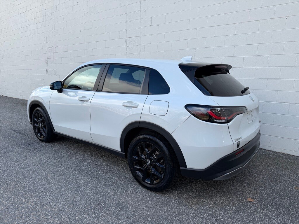 2023 Honda HR-V Sport photo 2