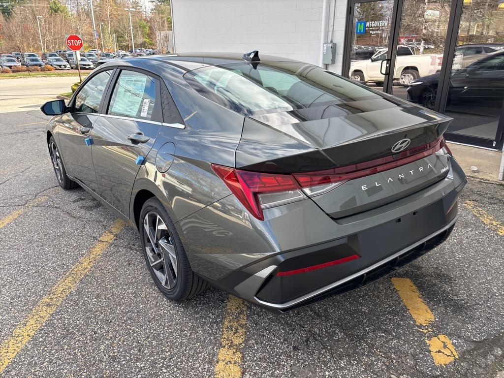 2026 Hyundai Elantra Limited photo 2