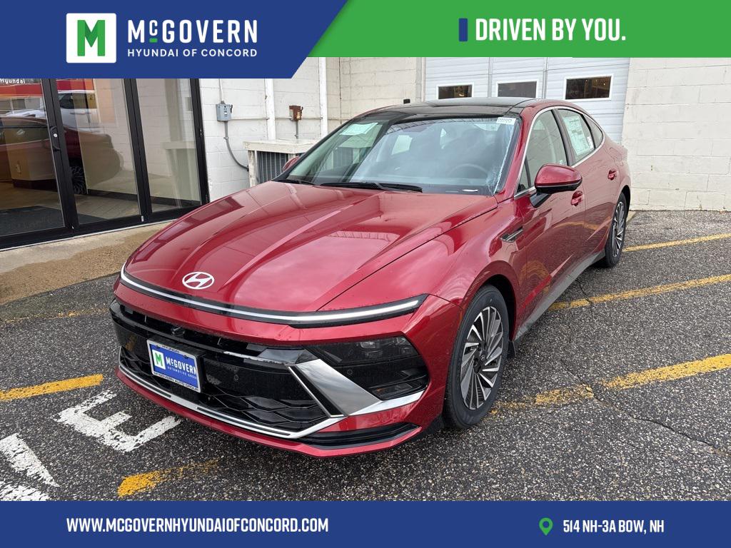 2025 Hyundai Sonata Hybrid Sedan 