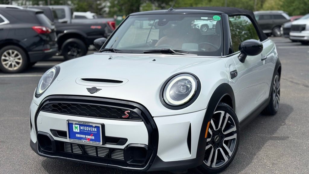 2022 MINI Convertible Cooper S's photo