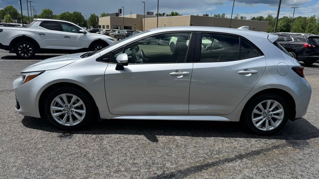 Used 2025 Toyota Corolla Hatchback SE Hatchback