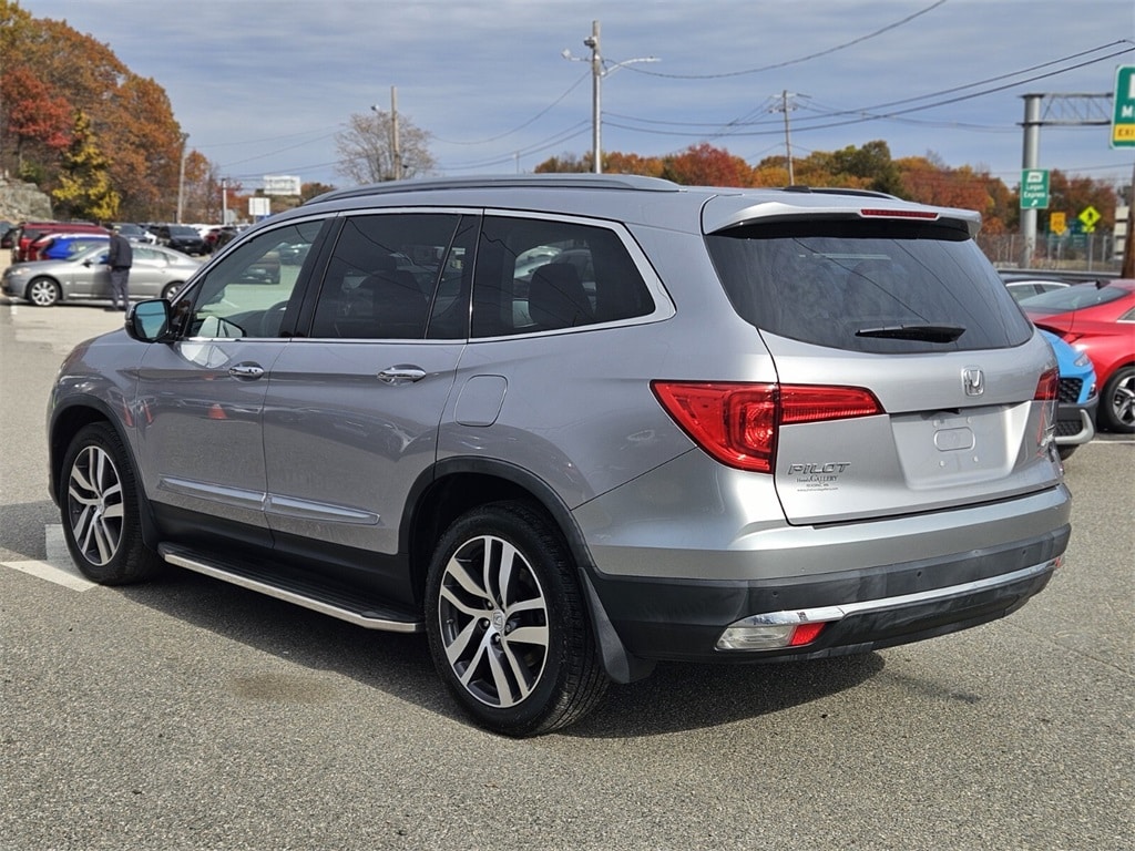 Certified 2018 Honda Pilot Touring AWD SUV