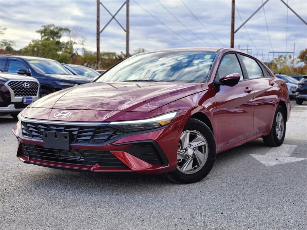 2025 Hyundai Elantra Sedan 