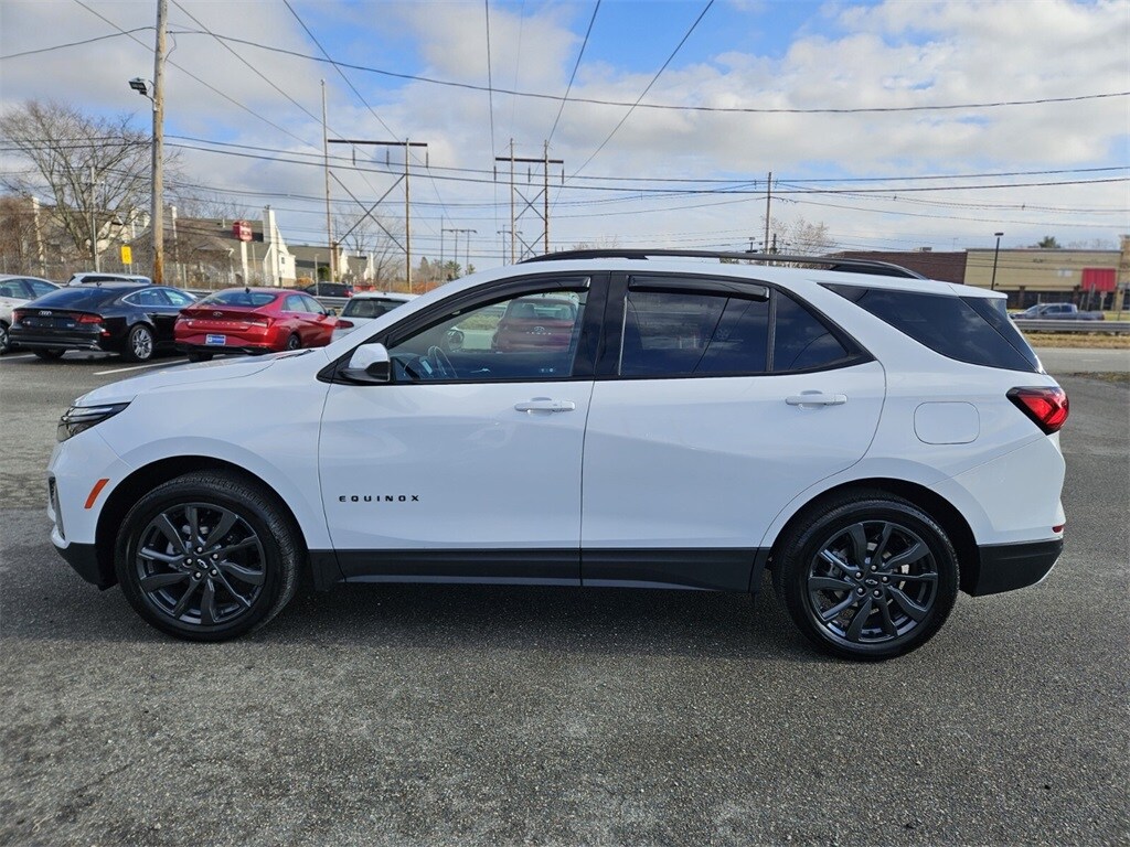 2023 Chevrolet Equinox RS photo 2