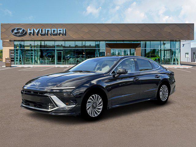 2026 Hyundai Sonata Hybrid Limited photo 2