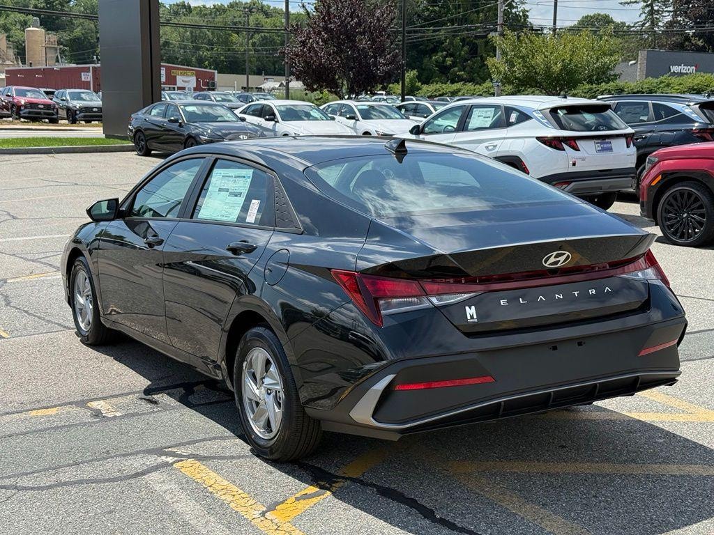 New 2026 Hyundai Elantra SE Sedan