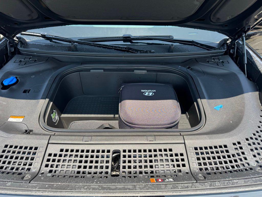 2026 Hyundai IONIQ 9 SE - Photo 10