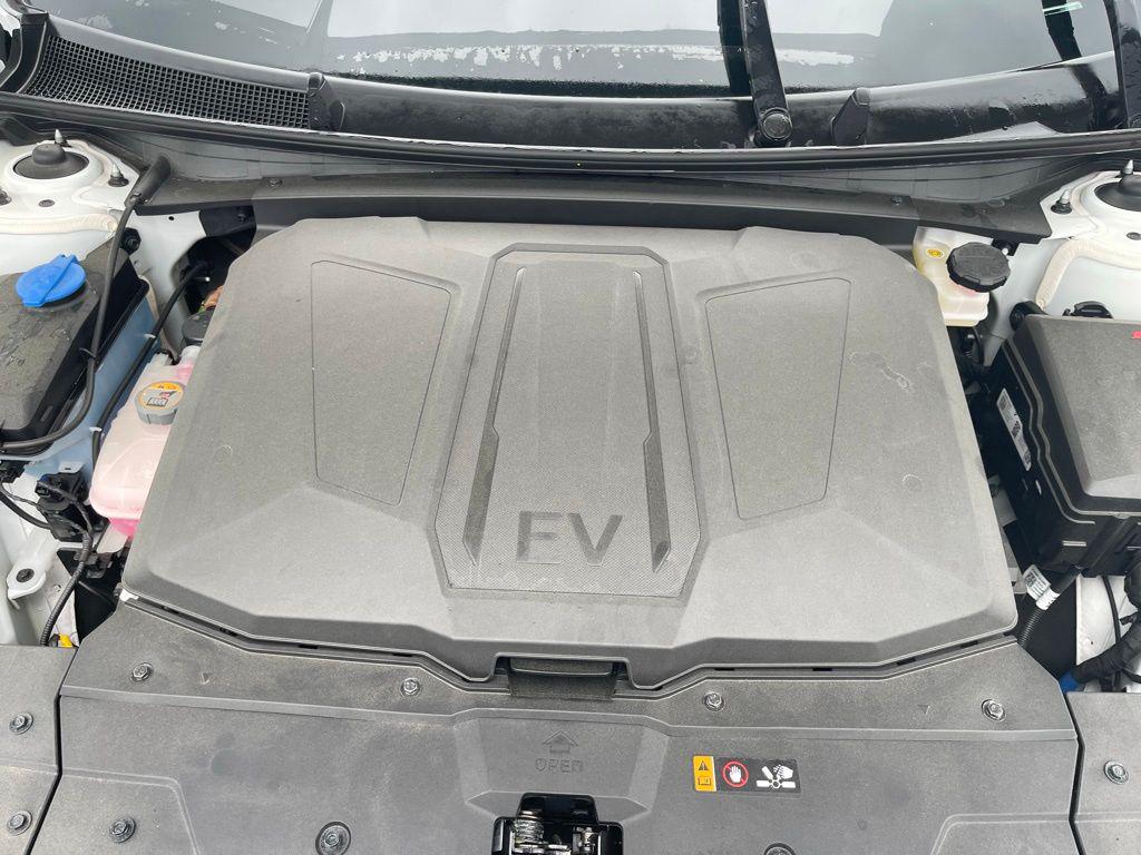 2025 Hyundai IONIQ 5 SEL - Photo 10