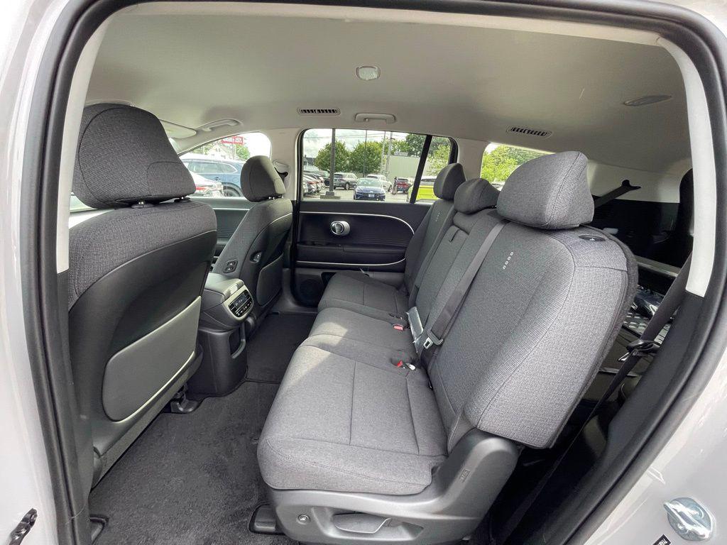 2026 Hyundai IONIQ 9 SE - Photo 14