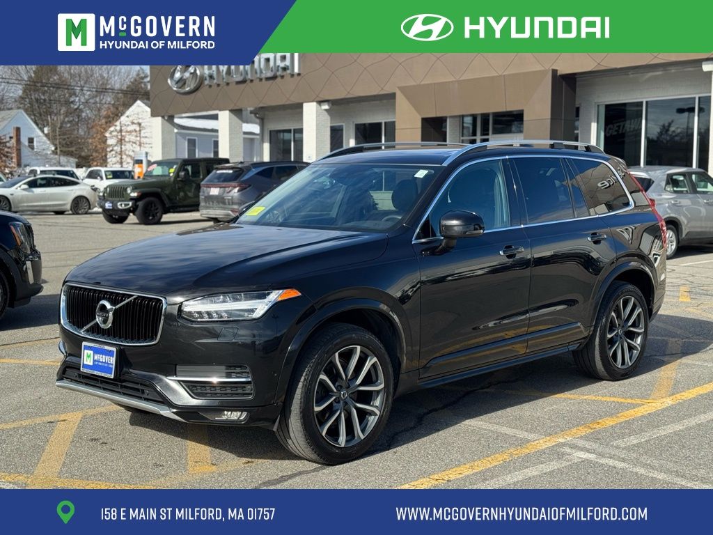 2017 Volvo XC90 Momentum