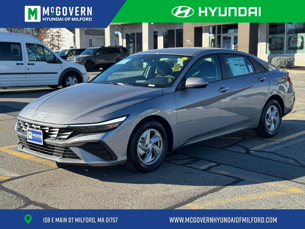 2026 Hyundai Elantra SE's photo