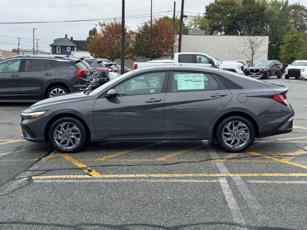 2025 Hyundai Elantra Hybrid Blue photo 2