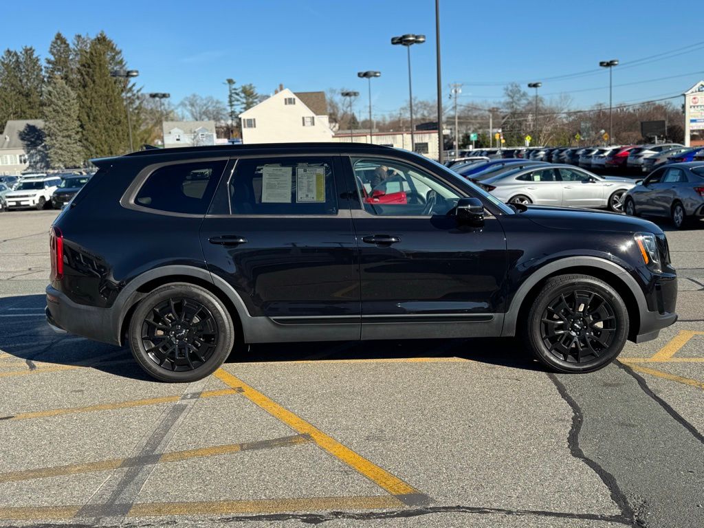 2022 Kia Telluride SX photo 3