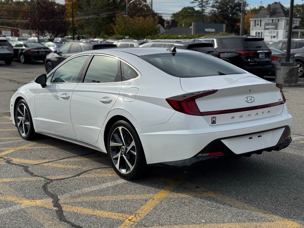 2021 Hyundai Sonata SEL Plus photo 3