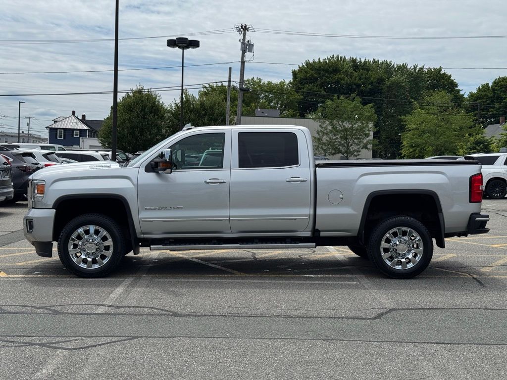 Used 2018 GMC Sierra 2500 Denali HD Denali with VIN 1GT12UEY4JF100086 for sale in Milford, MA