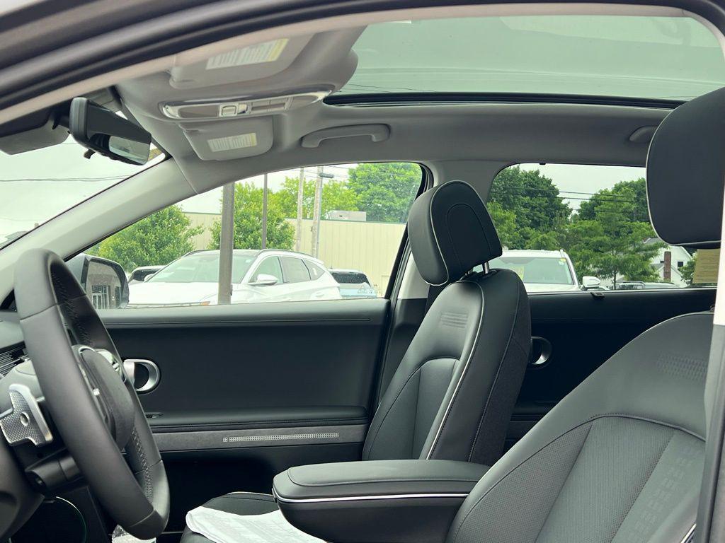 2024 Hyundai IONIQ 5 Limited - Photo 32