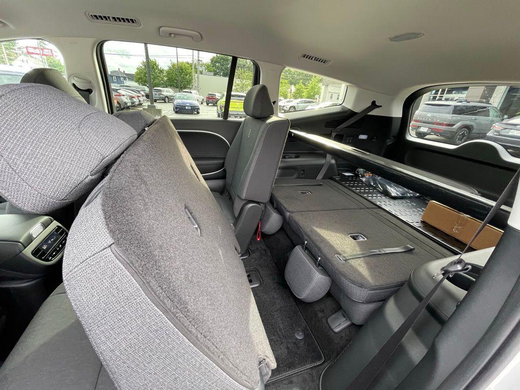 2026 Hyundai IONIQ 9 SE - Photo 15