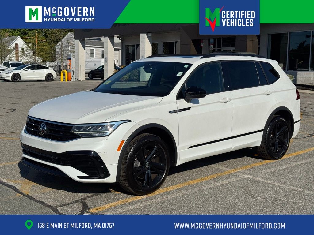 2023 Volkswagen Tiguan 2.0T SE R-Line Black 4Motion's photo