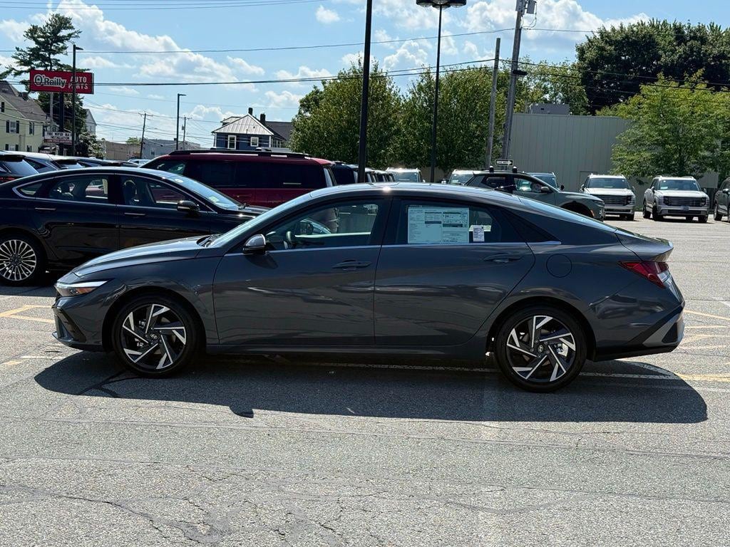 New 2026 Hyundai Elantra Limited Sedan