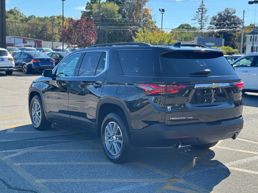 2023 Chevrolet Traverse Leather photo 2