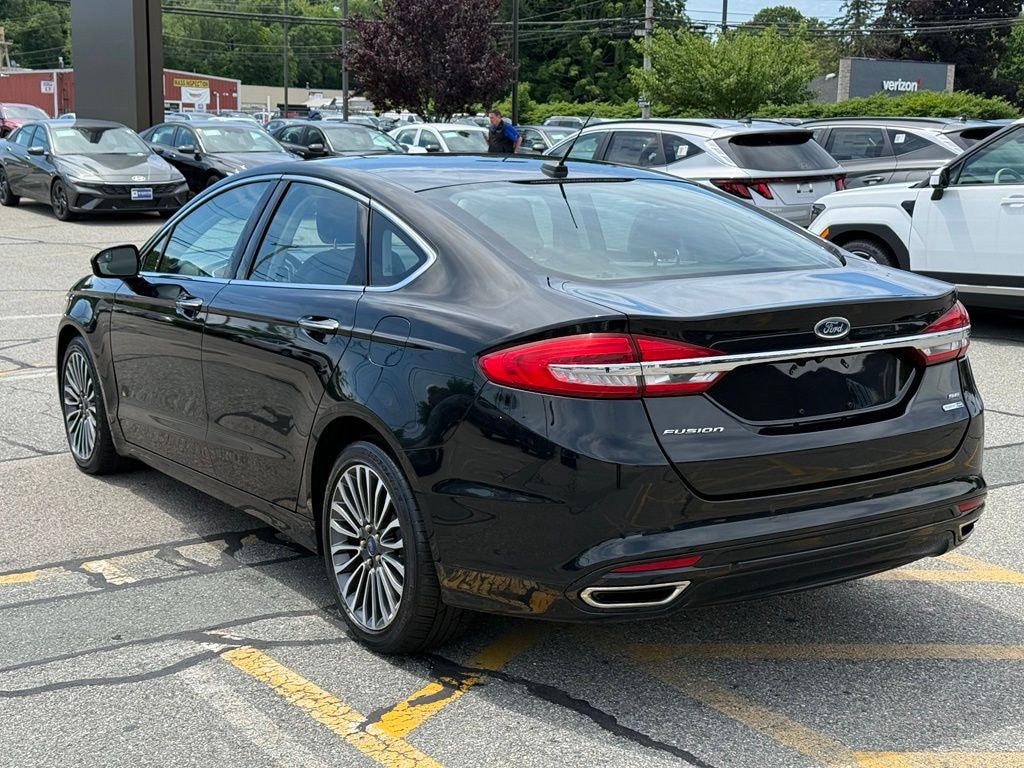 Used 2017 Ford Fusion SE Sedan