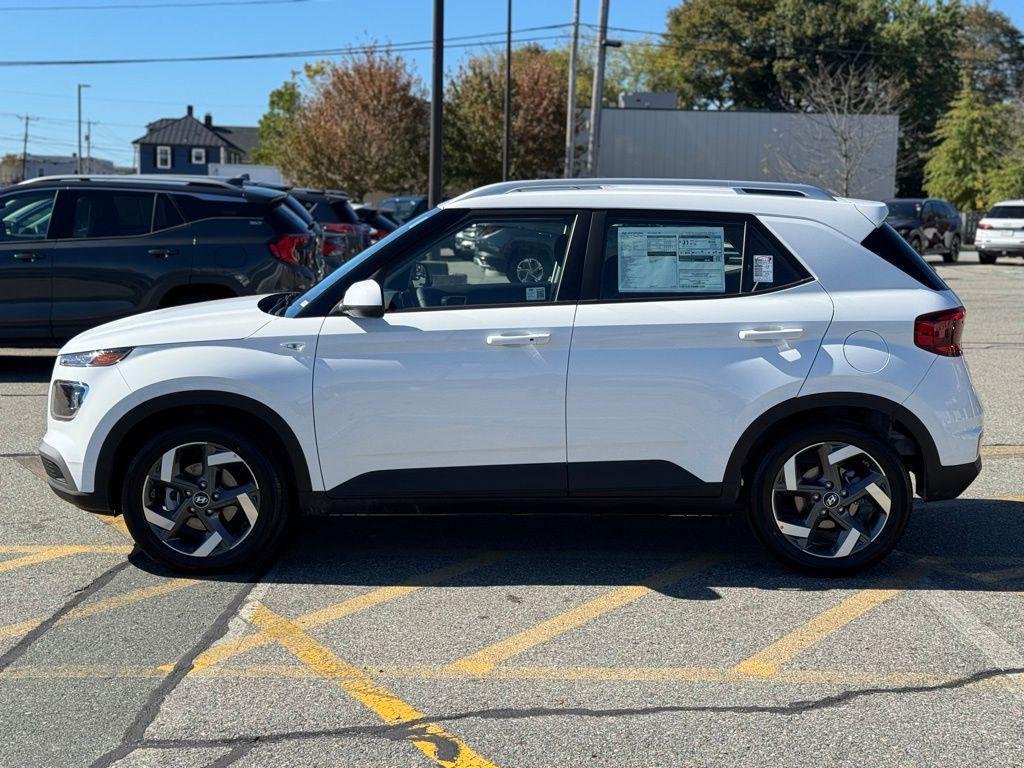 2026 Hyundai Venue SEL photo 2