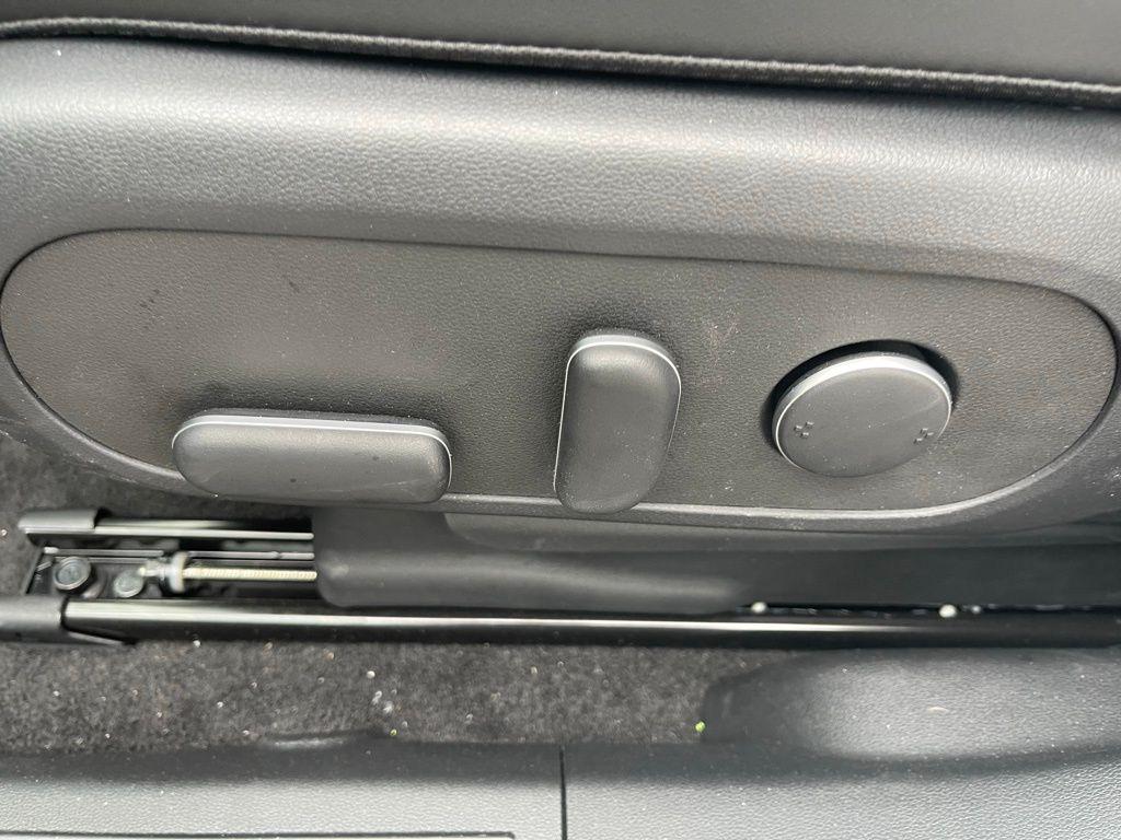 2025 Hyundai IONIQ 5 SEL - Photo 18