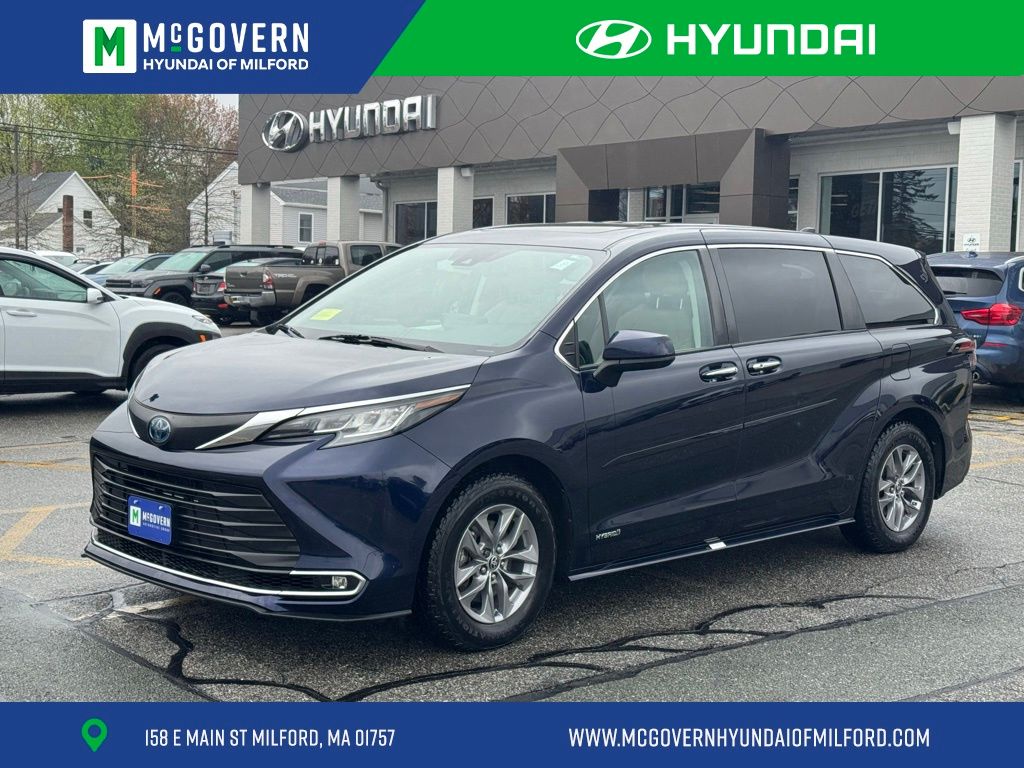 2021 Toyota Sienna XLE