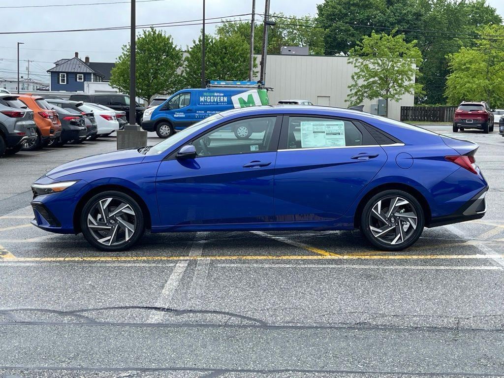 New 2025 Hyundai Elantra Hybrid Limited Sedan