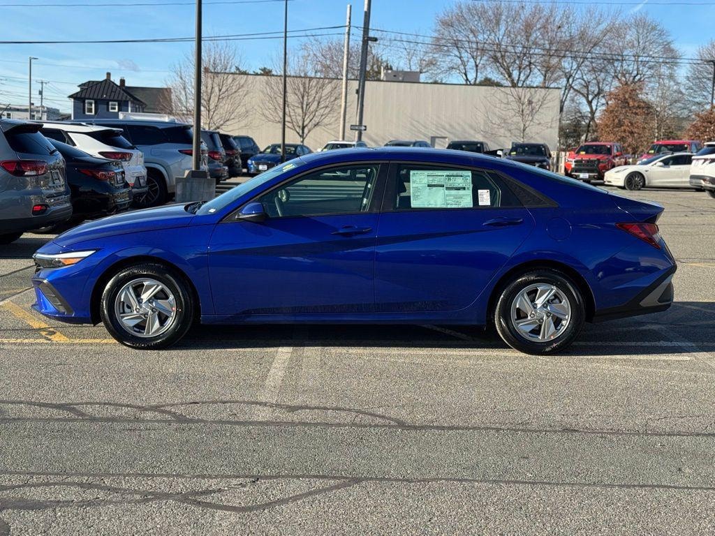 New 2026 Hyundai Elantra SE Sedan