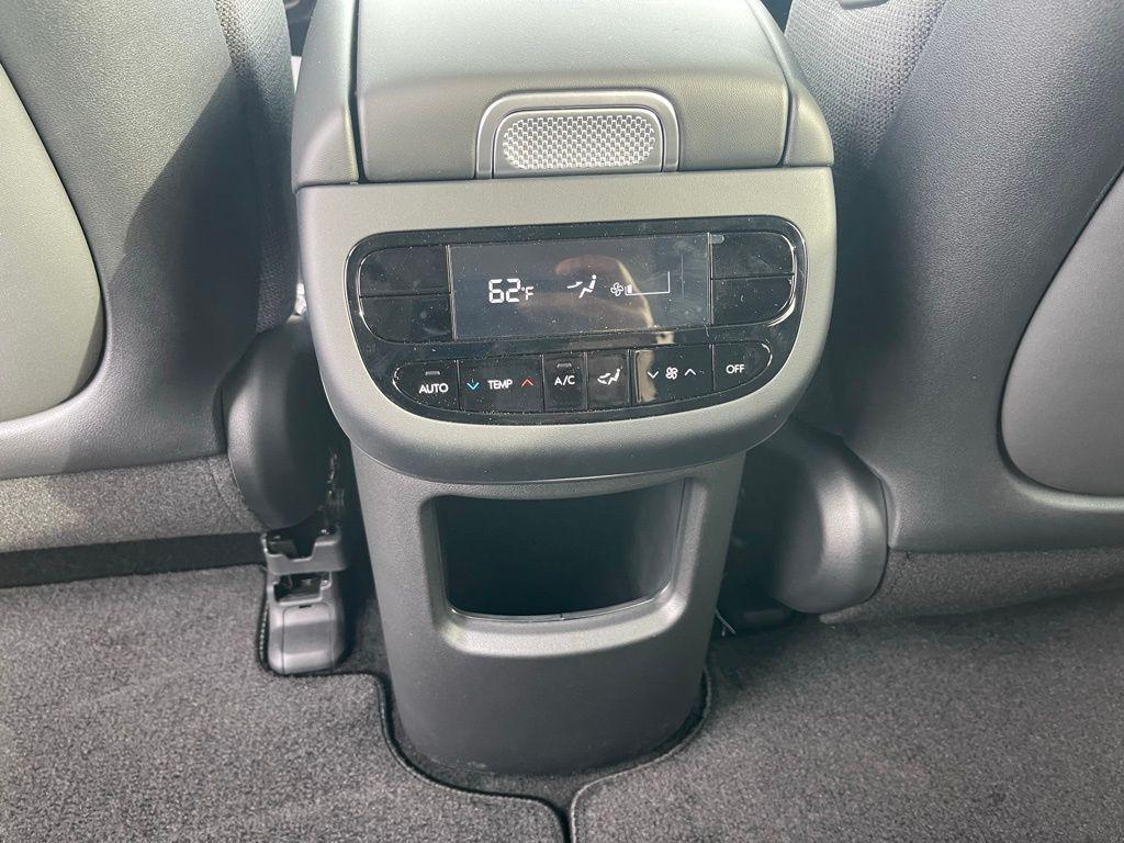 2026 Hyundai IONIQ 9 SE - Photo 13