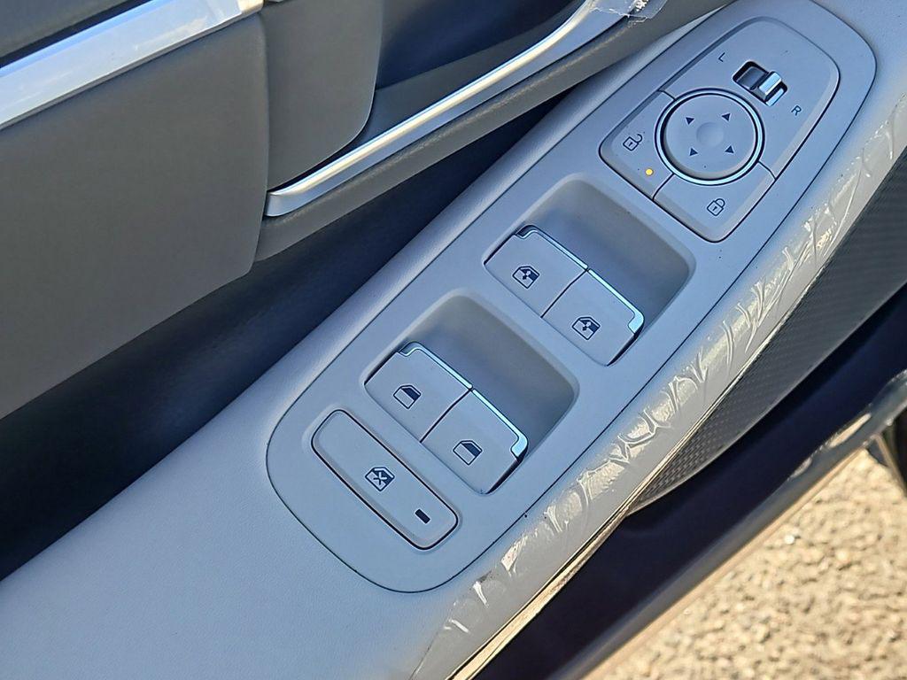 2025 Hyundai Sonata Hybrid SEL - Photo 14