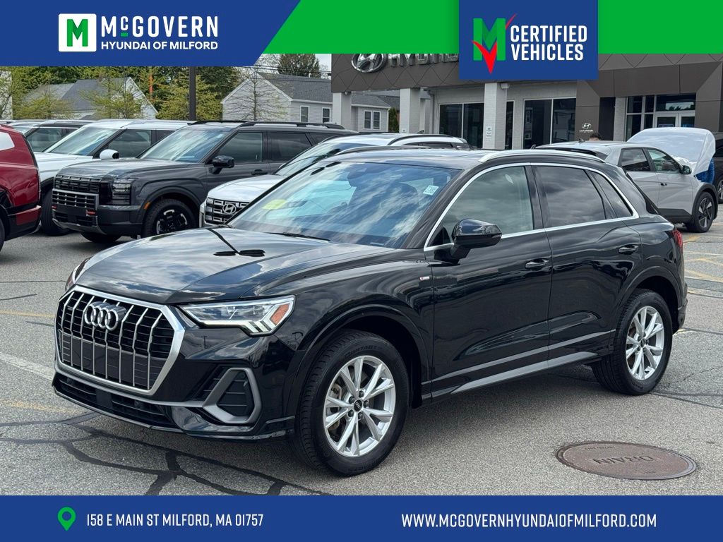 2023 Audi Q3 45 TFSI S Line Premium quattro's photo