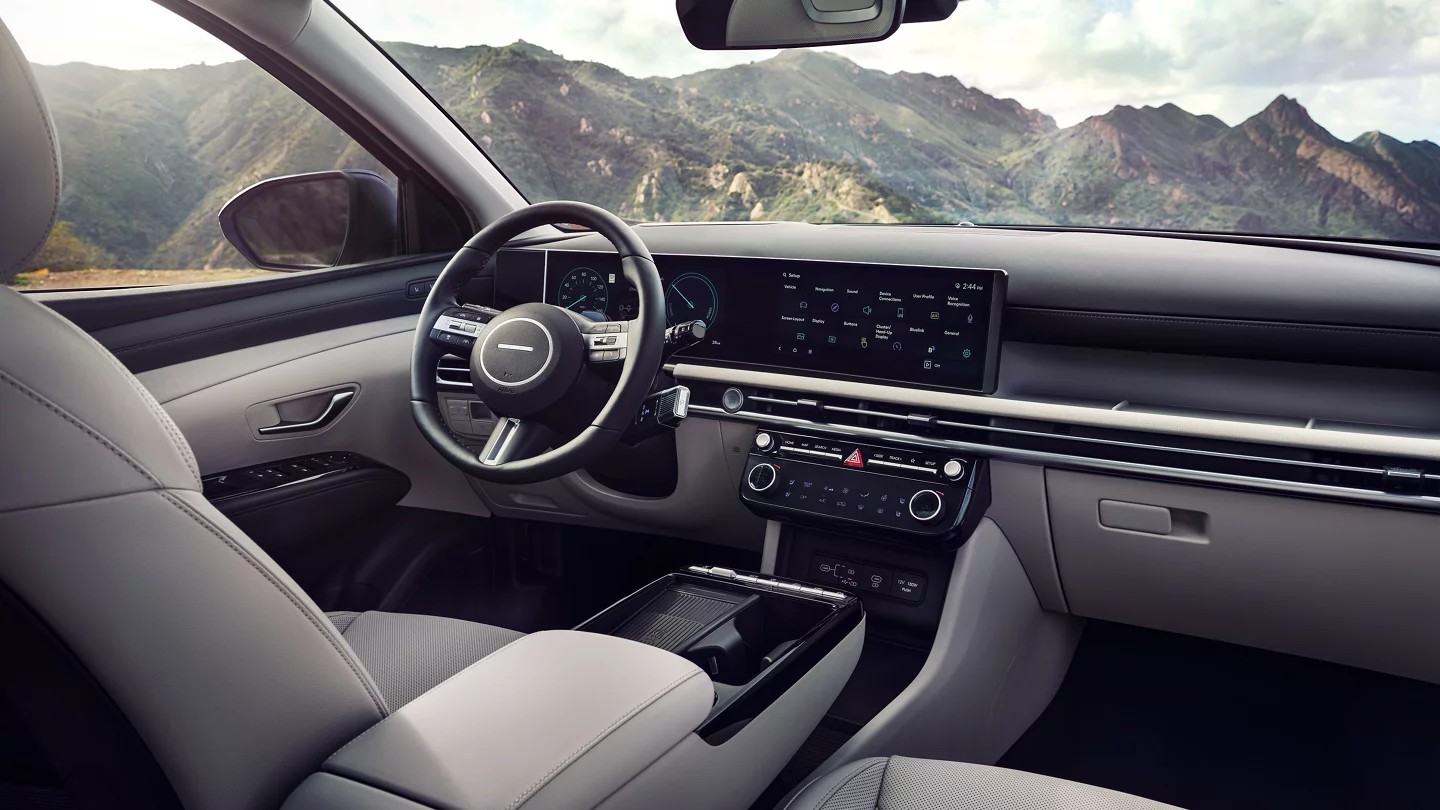  2026 Hyundai Tucson Hybrid interior and technology
