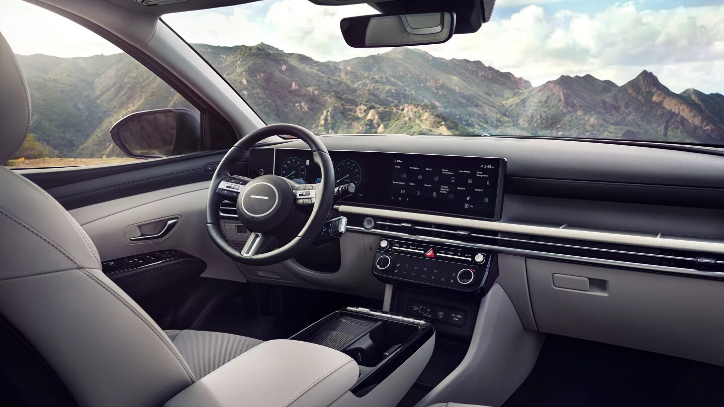 Hyundai Tucson interior and technology