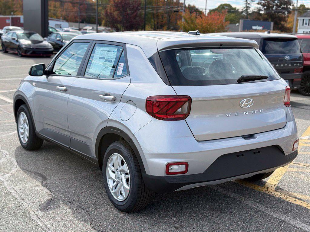 New 2026 Hyundai Venue SE SUV