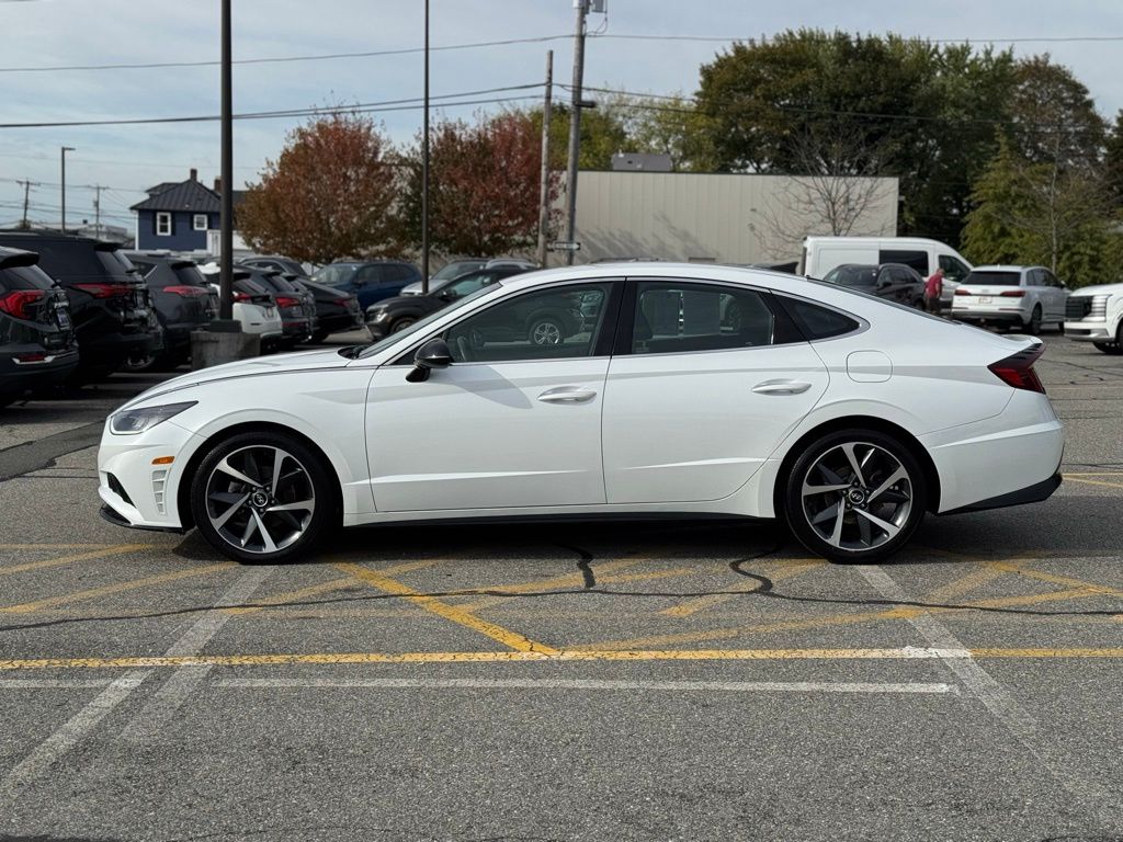 2021 Hyundai Sonata SEL Plus photo 2