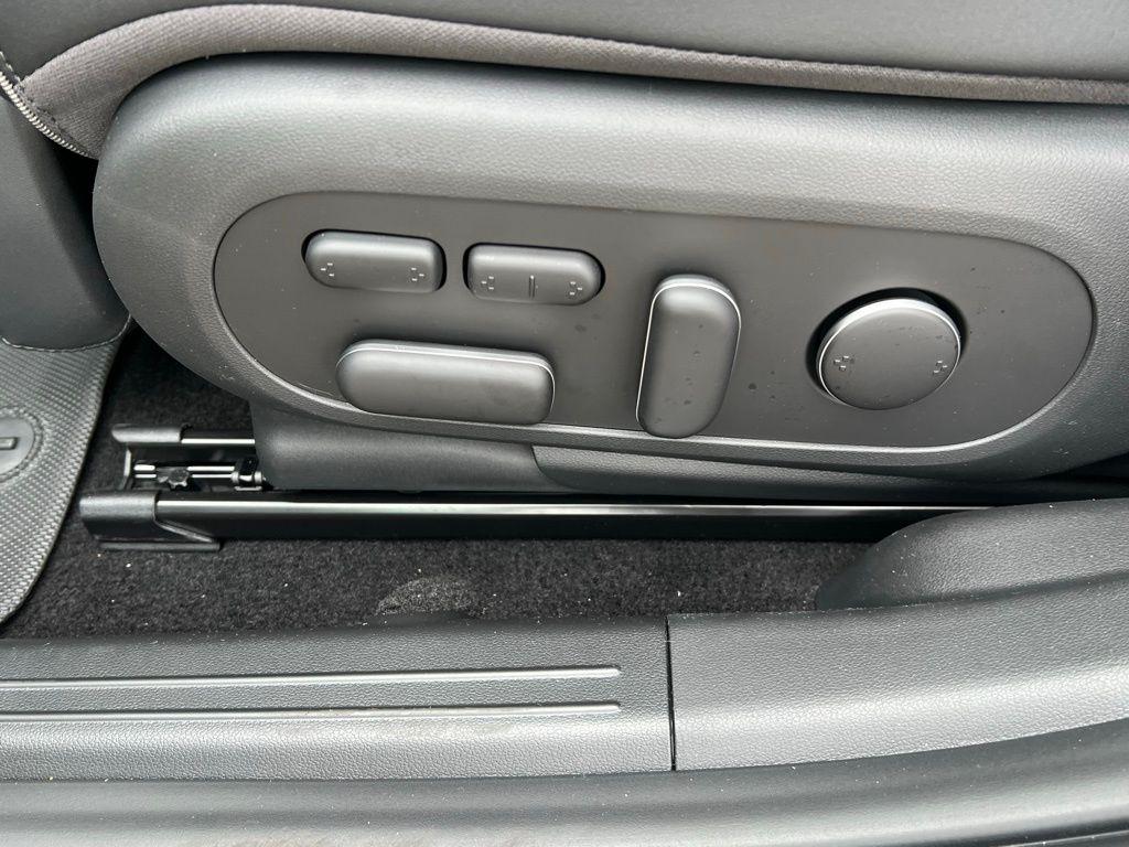 2024 Hyundai IONIQ 5 Limited - Photo 19
