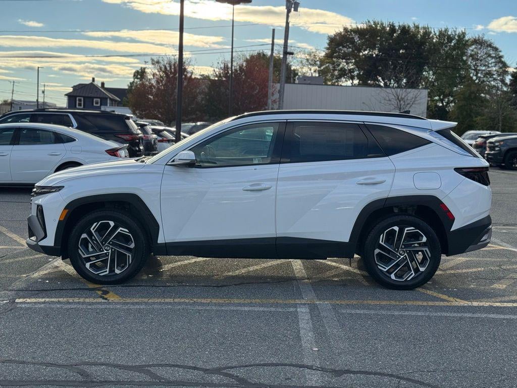 New 2025 Hyundai Tucson Limited AWD SUV