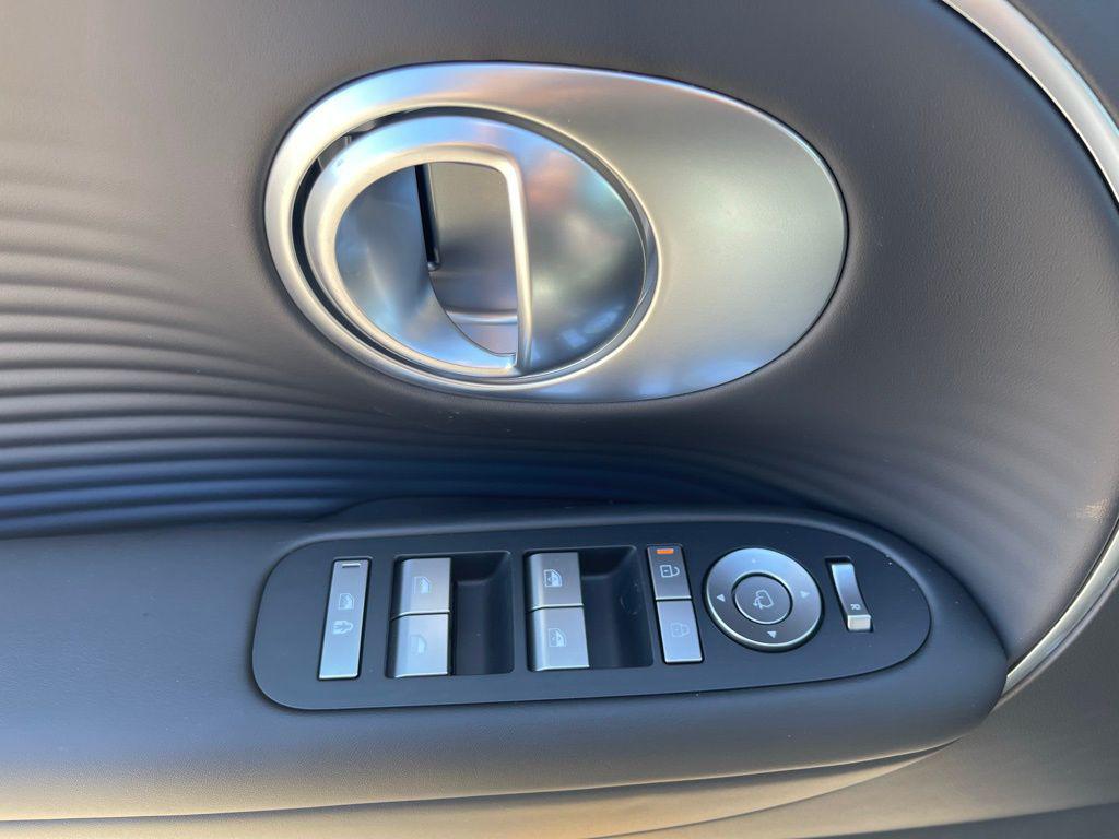 2026 Hyundai IONIQ 9 SEL - Photo 18