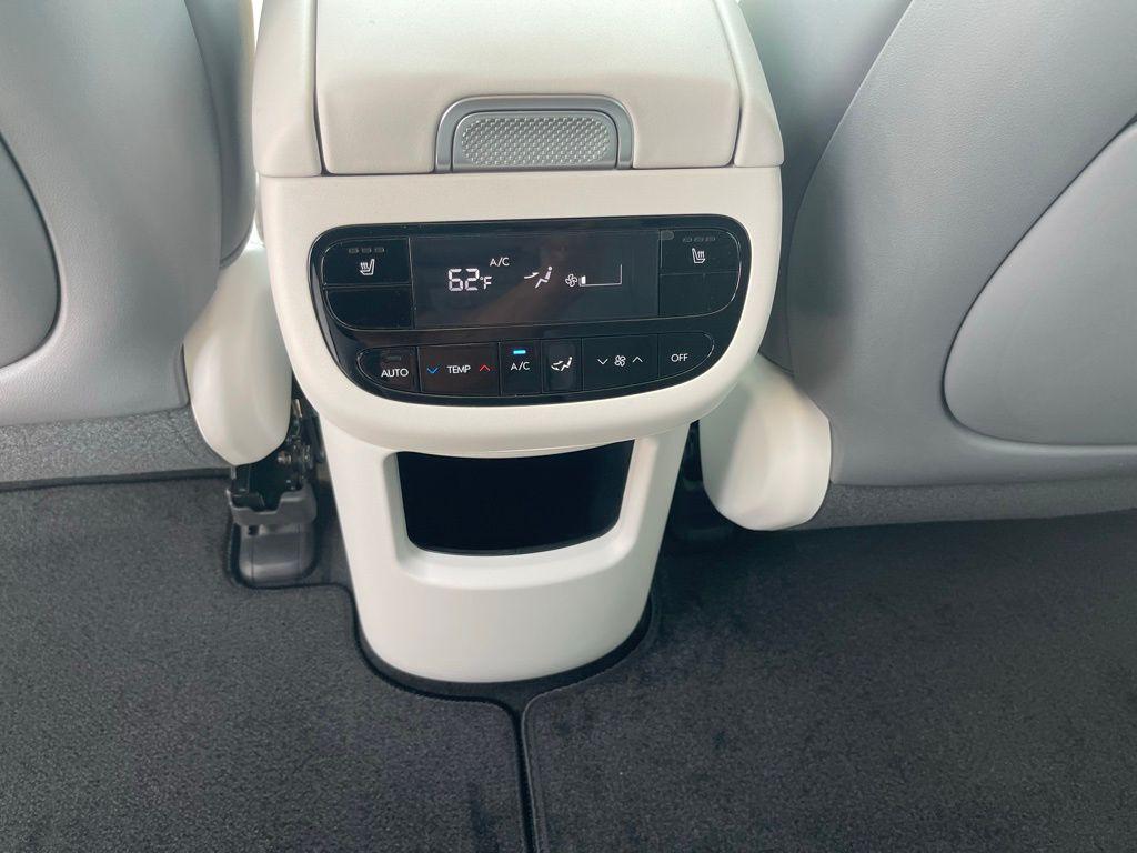 2026 Hyundai IONIQ 9 SEL - Photo 13
