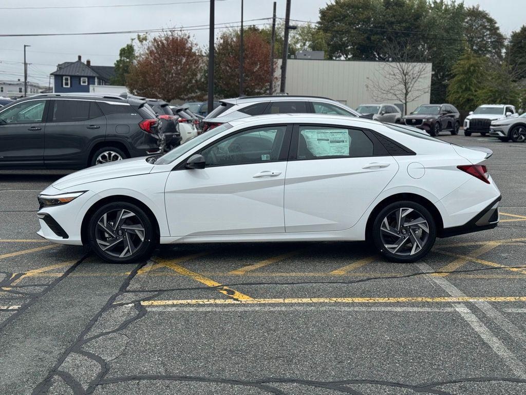 New 2025 Hyundai Elantra SEL Sport Sedan