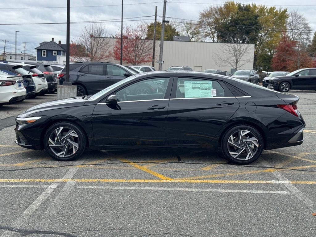 2026 Hyundai Elantra Limited photo 2