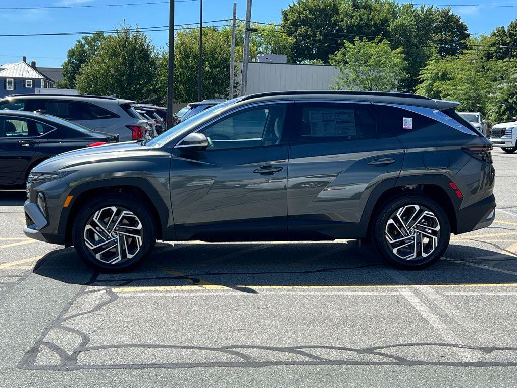 2025 Hyundai Tucson Hybrid Limited photo 2