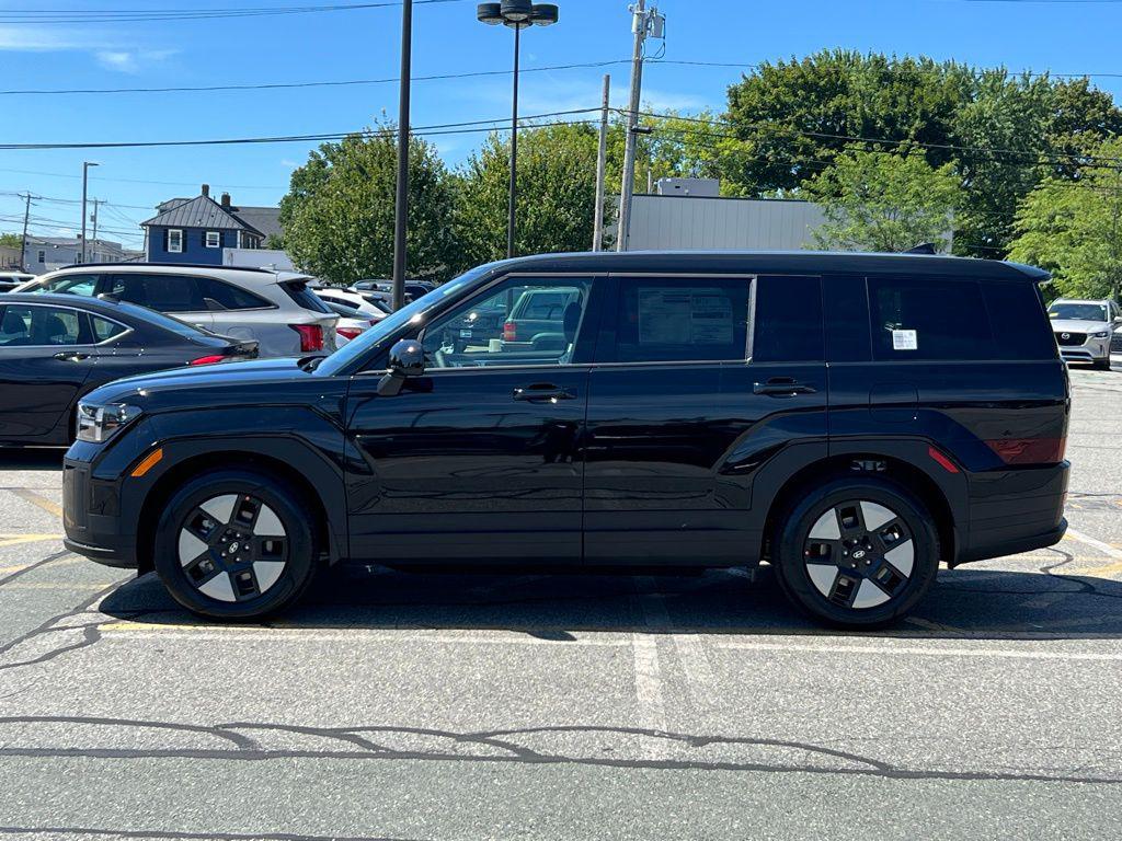 2026 Hyundai Santa Fe SE photo 2