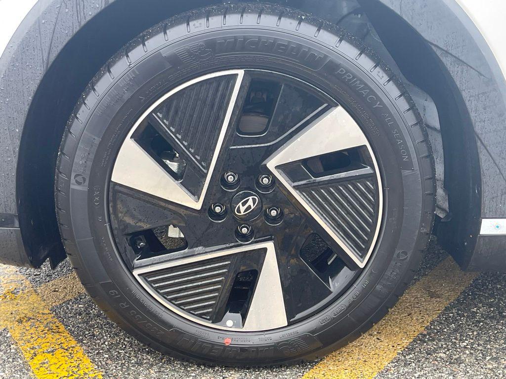 2025 Hyundai IONIQ 5 SEL - Photo 9